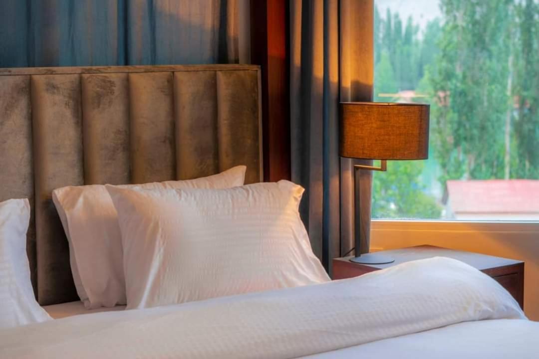 Tibet Hotel Skardu Ngoại thất bức ảnh
